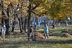 В Шиханах прошёл общегородской субботник 
