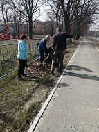 Шиханские организации продолжают участвовать в субботниках