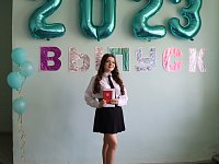 Три выпускника девятых классов г. Шиханы получили аттестаты с отличием
