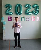 Три выпускника девятых классов г. Шиханы получили аттестаты с отличием
