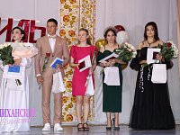 Шиханские выпускники попрощались со школой