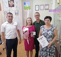 Шиханские выпускники получили Почетные знаки Губернатора