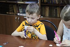 Ребята смастерили необычные поделки 