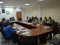 На заседании Собрания депутатов обсудили начало отопительного сезона