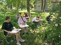 Пленэр собрал юных художников отделения изобразительного искусства ДШИ №2