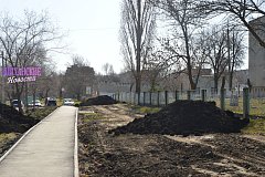 В Шиханах начался ямочный ремонт и благоустройство пешеходных дорожек