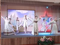Коллективы ДК "Корунд" поздравили военнослужащих с Днем России